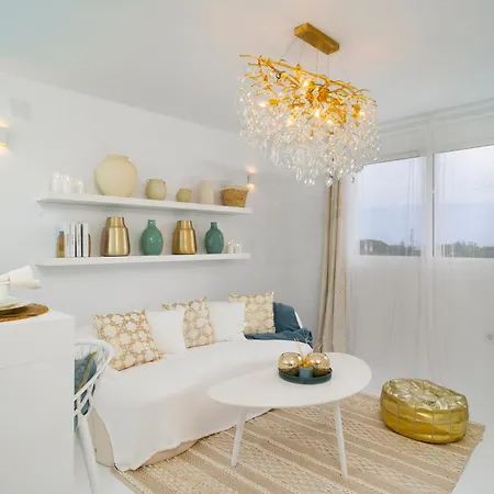 Jasmine Apartment *